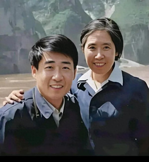 配资入门知识网 王光美生前最后一次宴请毛主席2个女儿：我走后，你俩不能断联系